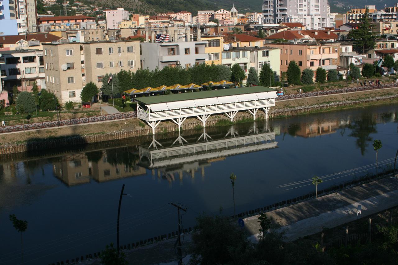 Hotel Siklad Lezha Kültér fotó