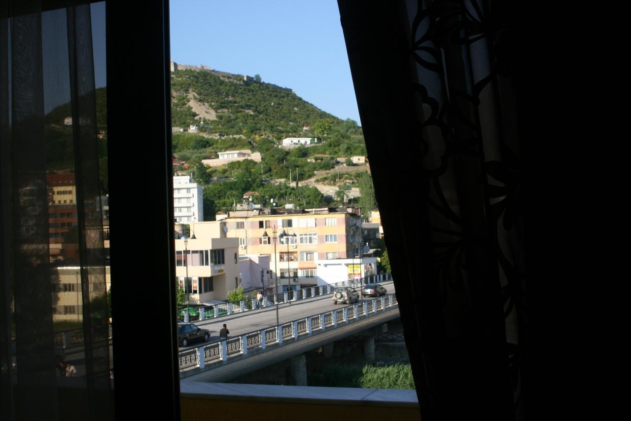 Hotel Siklad Lezha Kültér fotó