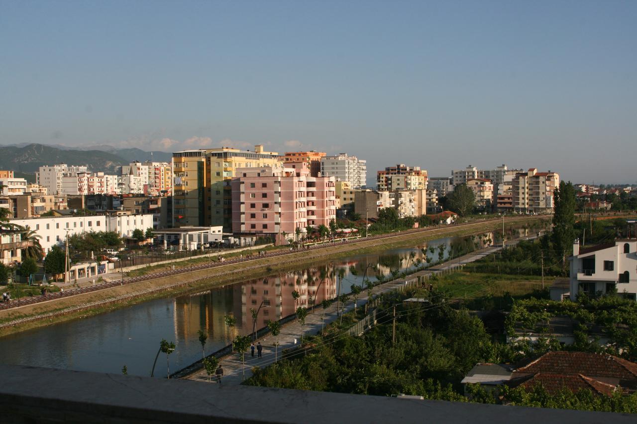 Hotel Siklad Lezha Kültér fotó