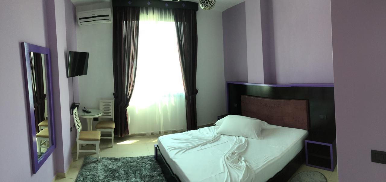 Hotel Siklad Lezha Kültér fotó